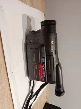 Videocámara Panasonic VX10 Wide Lens X17 Zoom