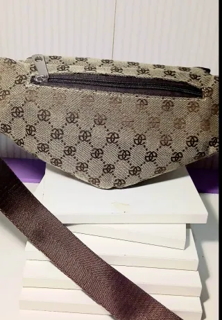 Bolso Riñonera Marrón con Rayas