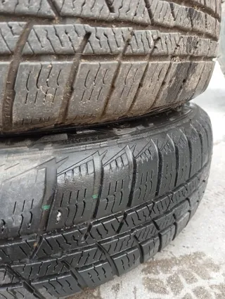 N. 2 gomme invernali dimensione 135 80 13 70T