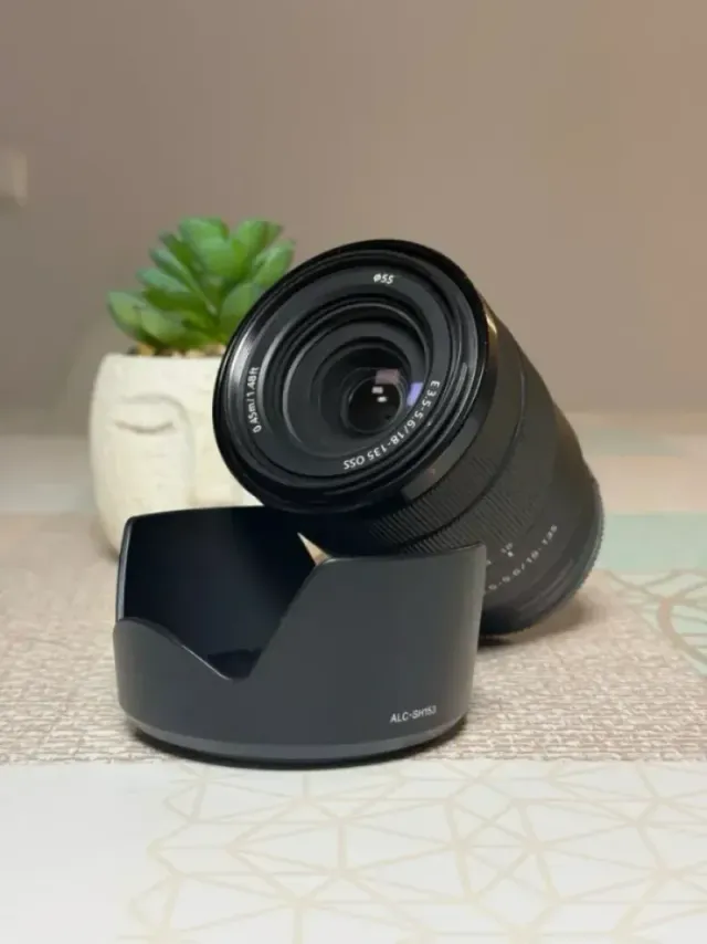 Objetivo Sony 18-135mm f/3.5-5.6 OSS