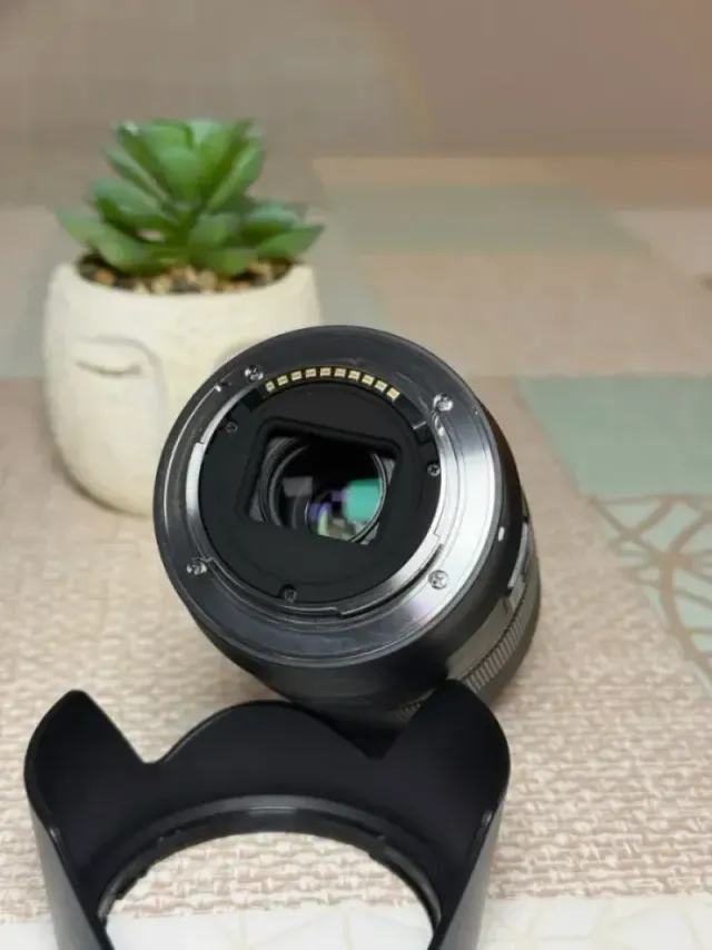 Objetivo Sony 18-135mm f/3.5-5.6 OSS