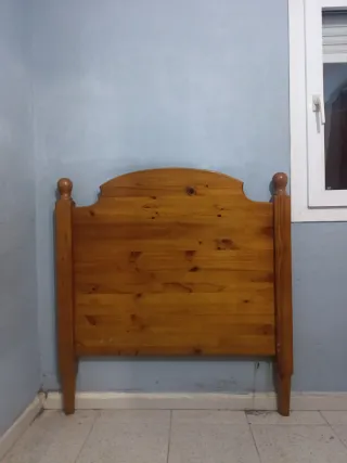 Cabezal de cama de madera