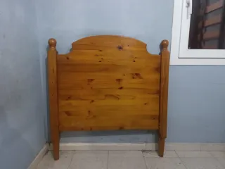 Cabezal de cama de madera