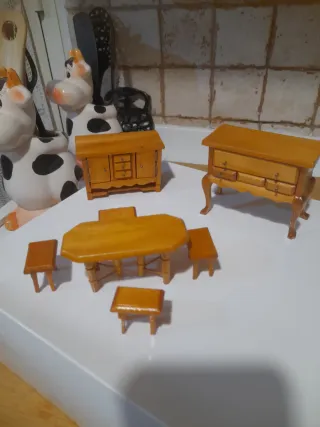 Mobili per casa delle bambole in legno