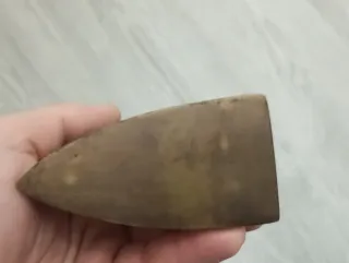 Ferro da stiro antico in ottone