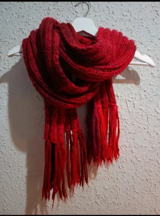 Bufanda roja fucsia punto canalé con flecos