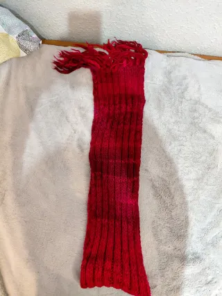 Bufanda roja fucsia punto canalé con flecos