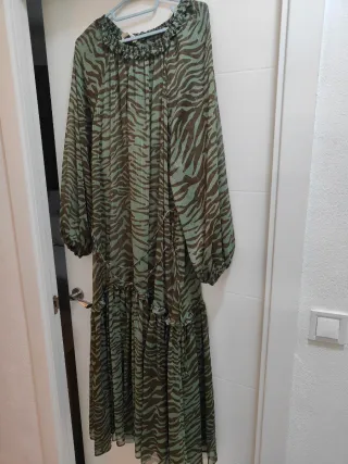 Vestido Mango largo estampado cebra verde