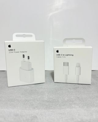 Caricabatterie e cavo per iPhone