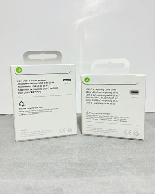 Caricabatterie e cavo per iPhone