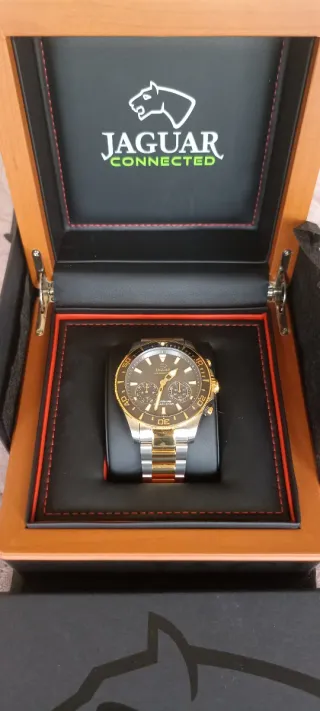 Reloj Jaguar Connected Oro y Plata