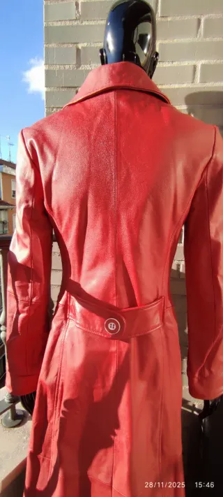 Abrigo 100%Piel Rojo Talla 36