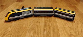 Treno Passeggeri LEGO City 60197