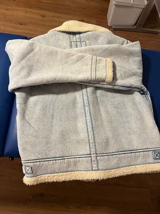 Chaqueta Zara vaquera muy abrigada talla M