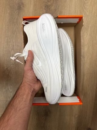 Nike Vomero 5 Taglia 42.5 Nuove