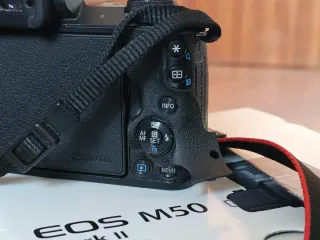 Canon EOS M50 Mark II + Lentes 15-45mm y 55-200mm