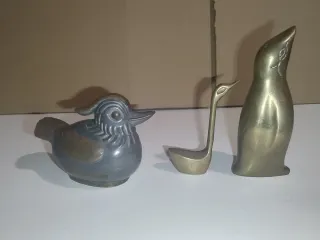 3 figuras de pájaros de metal
