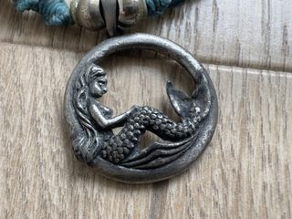 Collar hippie sirena plata y multicolor