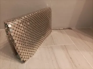 Bolso Parfois dorado metalizado