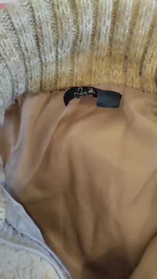 Abrigo acolchado beige