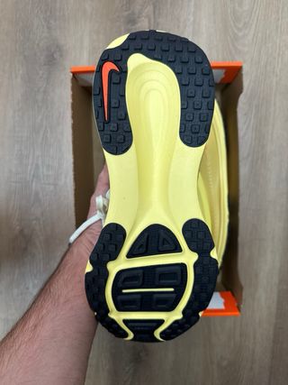 Nike Vomero Plus 18 Taglia 45.5 Nuove