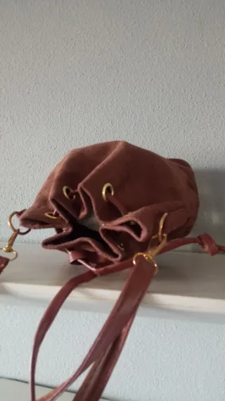 Bolso marrón tipo saco