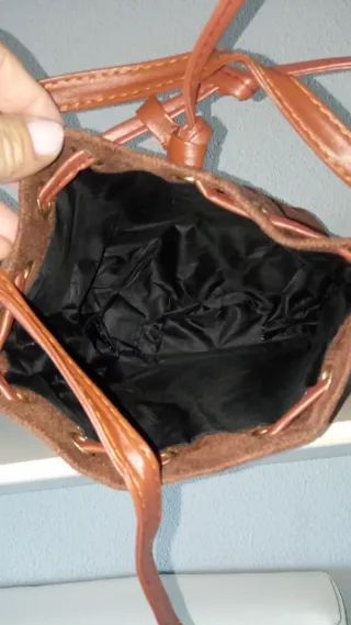 Bolso marrón tipo saco