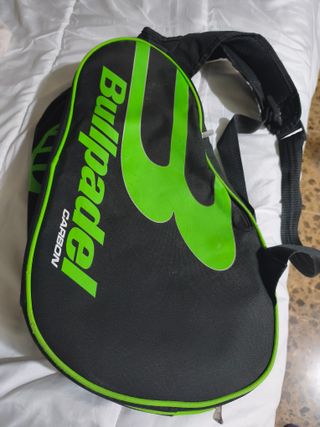 Paletero y Pala Bullpadel