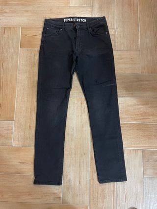 Pantalón vaquero hombre negro