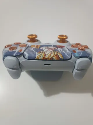 Controller PS5 Goku con joystick TMR magnetici