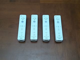 4 Mandos Nintendo Wii