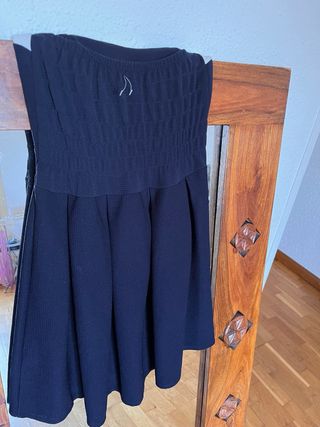 Vestido azul marino sin tirantes