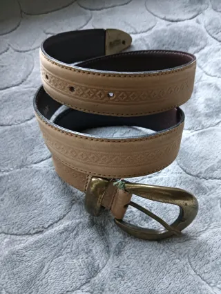 Cintura in Nabuk Beige e oro brunito