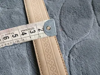 Cintura in Nabuk Beige e oro brunito