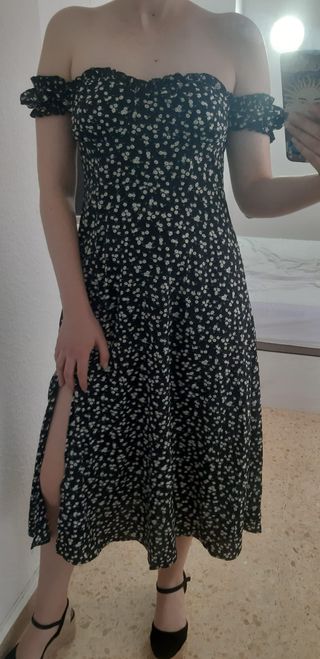 Vestido largo midi. Nuevo sin estrenar. Color negr