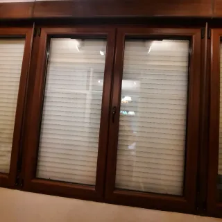 Ventanas de madera casi nuevas Venta en persona