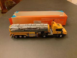 Modellino Camion Cisterna Tekno 1:50