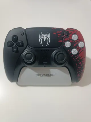 Mando PS5 Spider-Man con TMR magnéticos