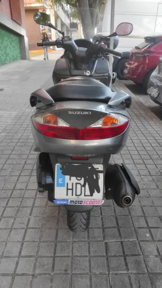 Suzuki Burgman 200 2011