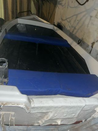 Lancha fibra 3.8m + Carro + Mercury 13.5