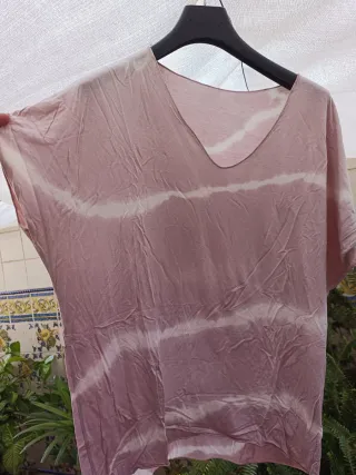 Camiseta rosa tie-dye