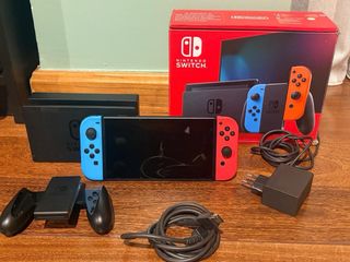 Nintendo Switch Azul y Rojo