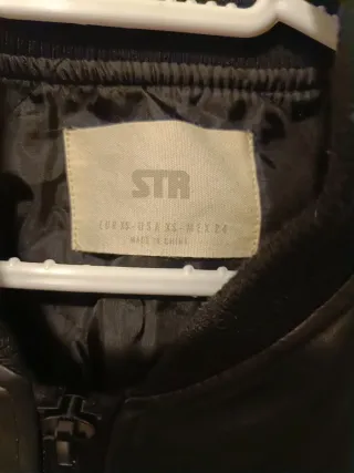 Cazadora Bomber Oversize Stradivarius Negra