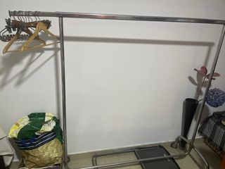 Colgador de ropa Potros