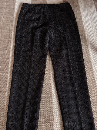 Pantalones elegantes de encaje negros