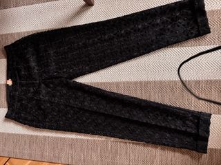 Pantalones elegantes de encaje negros