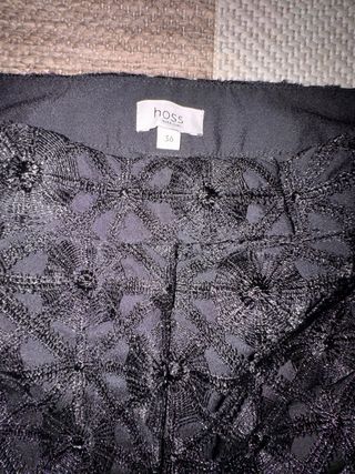 Pantalones elegantes de encaje negros