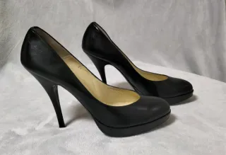 Zapatos de tacón negros talla 44.