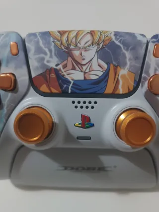 Mando PS5 Goku con joysticks TMR magnéticos