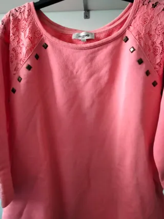 Blusa Rosa Encaje y Tachuelas T-42